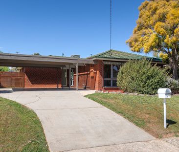 4 FERN AVENUE, Wodonga VIC 3690 - House For Rent | Domain - Photo 3