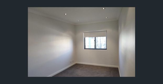 Modern home in the heart of Botany - Photo 1