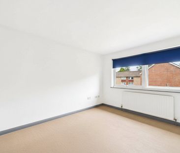 2 bedroom Maisonette in Fernley Court, Maidenhead - Photo 2