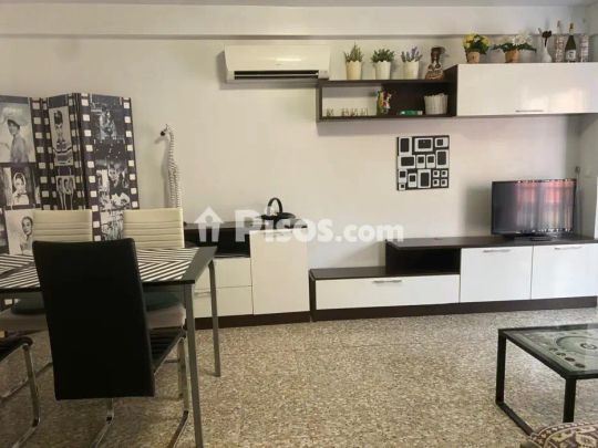 Apartamento en alquiler en Calle de la Princesa Mercedes, 6 - Foto 1