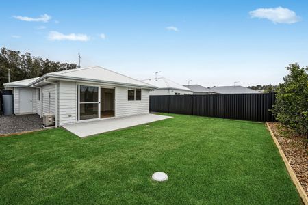 25 Solomon Drive, Lake Cathie NSW 2445 - House For Rent | Domain - Photo 5