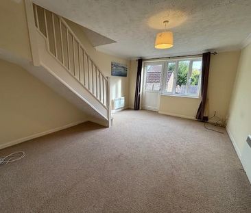2 bedroom semi-detached house to rent - Photo 6