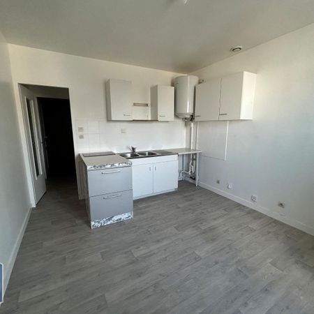 Location Appartement 2 pièces 28m² VILLEFRANCHE SUR SAONE 69400 - Photo 3