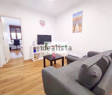 Alquiler de piso en Calle Azcárraga - Photo 1