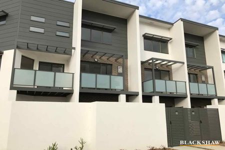 "Yumi" north facing, three bedroom townhouse - 142sqm of living... - Photo 5