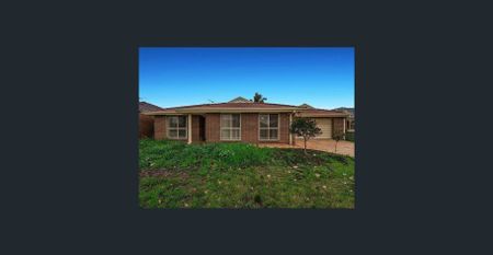 Spacious 3-Bedroom Home in Keilor Lodge - Photo 4