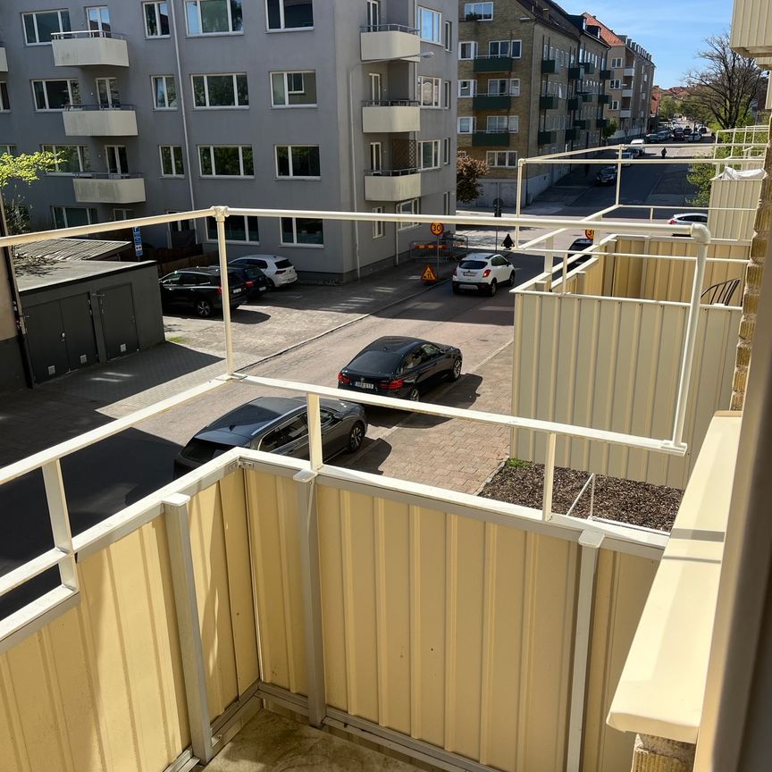 Hjälmshultsgatan, Helsingborg - Photo 1