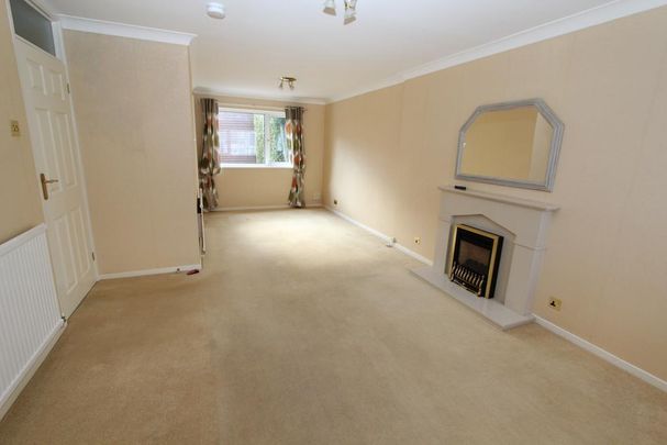 3 bedroom semi-detached house to rent - Photo 1