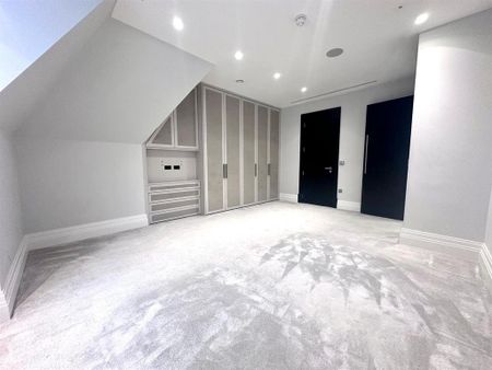 3 bedroom apartment to rent - Photo 4