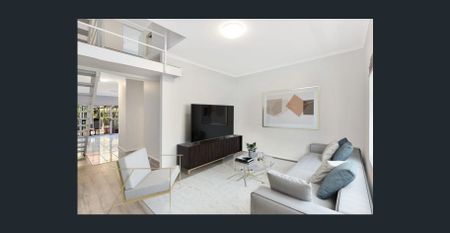 Bright charming Home with large enclosed outdoor setting - Photo 2