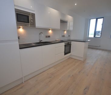 1 Bed Flat, Garrard House, RG1 - Photo 3
