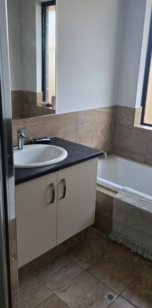 Australind - Photo 2