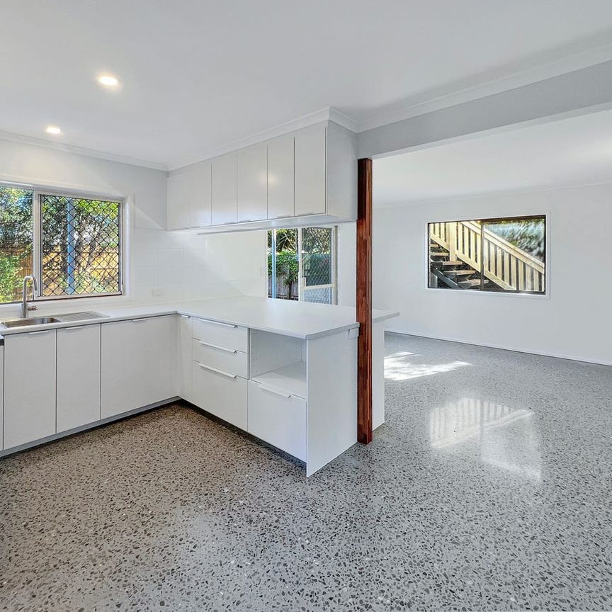 Renovated unit near Tallebudgera Creek - Photo 1