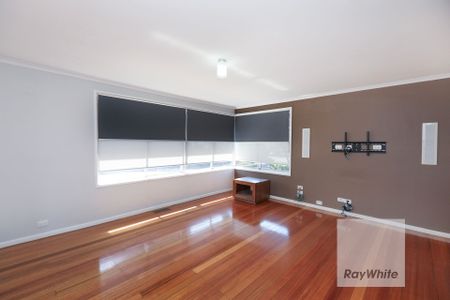 Spacious Family Home! - Photo 5