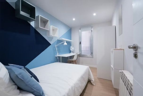 Ronda de Sant Pere, Barcelona, Catalonia 08010 - Photo 1