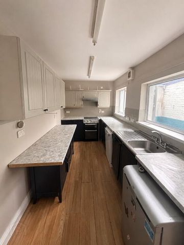 57 Belmont Church Road, Belfast, BT4 3FF - Photo 4