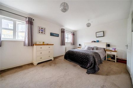 4 bedroom terraced house to rent - Photo 4