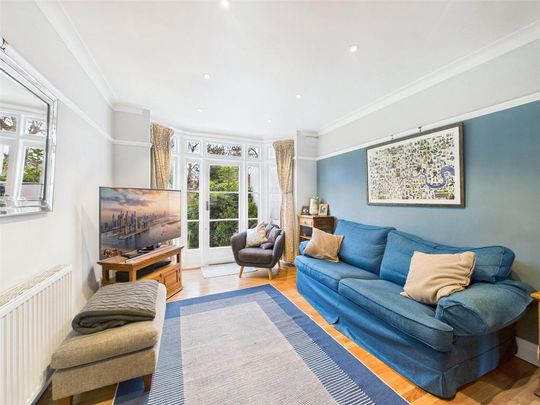 4 bedroom semi-detached house to rent - Photo 1