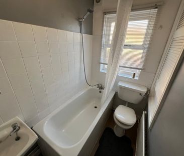 2 bedroom terraced house to rent - Photo 6