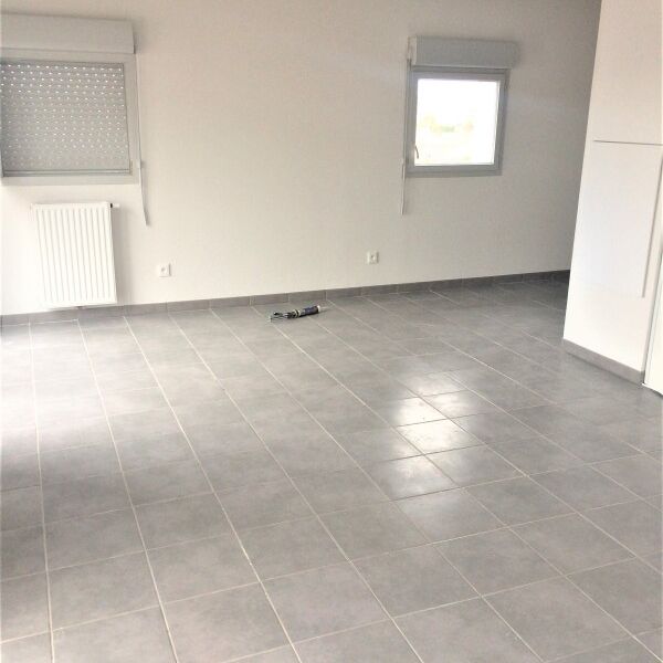 Location Appartement 4 pièces 76m² BEGLES 33130 - Photo 1