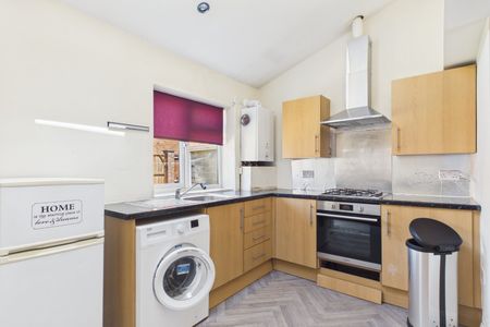 1 bedroom Maisonette in Lexington Avenue, Maidenhead - Photo 4