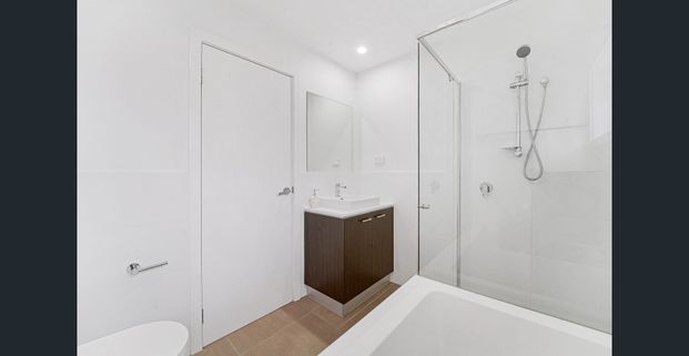 Near New 4 Bedroom house for Lease - Photo 1