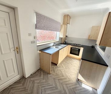 2 bedroom terraced house to rent - Photo 3