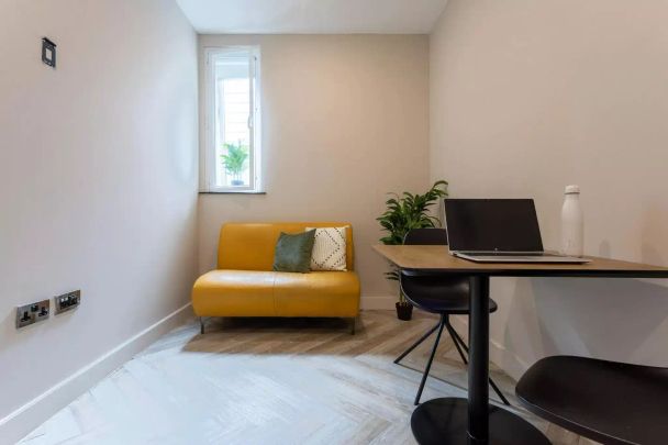 Silver 1 Bed Apartment - Photo 1