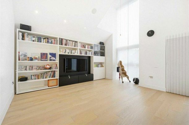 Central Avenue, Fulham, SW6 - Photo 1