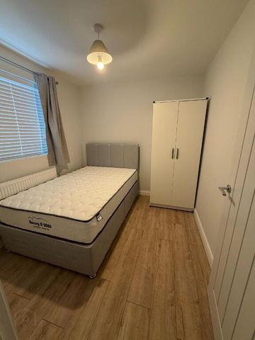 Newly Refurbished, 91A Ravenhill Road, Belfast, BT6 8DQ - Photo 4