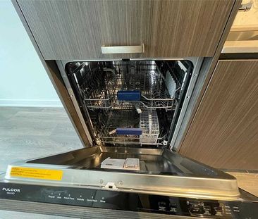 For Lease - 10 Honeycrisp Crescent Unit# 715, Vaughan, Ontario - Photo 4