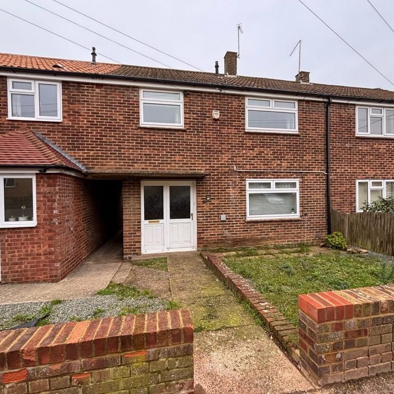 3 bedroom terraced house to rent - Photo 1