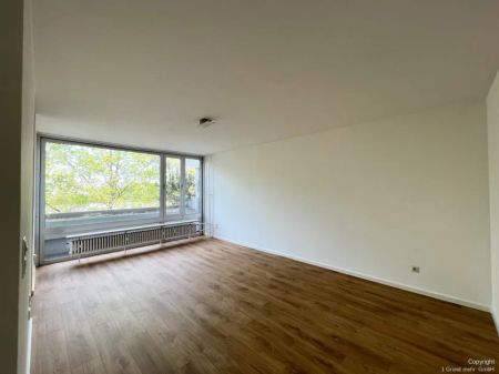 Gut geschnittene und helle 3,5-Zi.-Wohnung mit zwei Balkonen in unmittelbarer Nähe zum OEZ - Photo 2