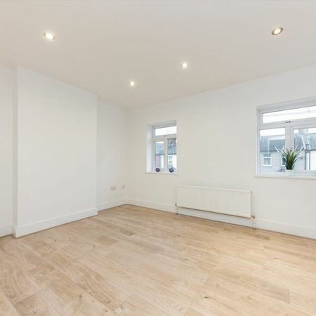 South Lane, KT3, London - Photo 4