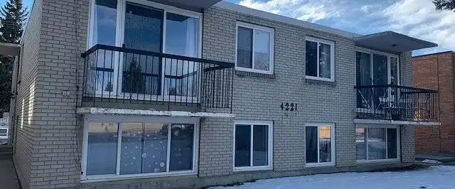 1 bedroom lower floor unit — 1 Bedroom Condo Unit - Photo 1