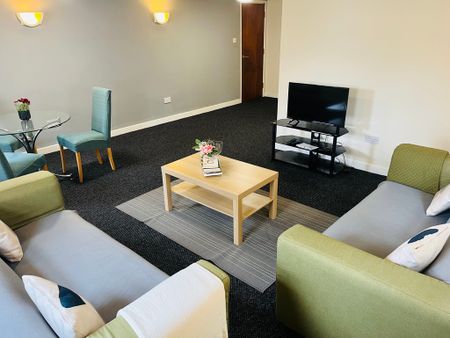 2 Bed Student Accommodation - Photo 2