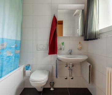 Attraktive 2.5 Zi.-Wohnung an ruhiger Lage - Foto 1