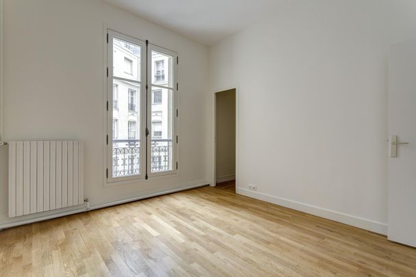 location Appartement F2 DE 66.95m² À PARIS - Photo 1