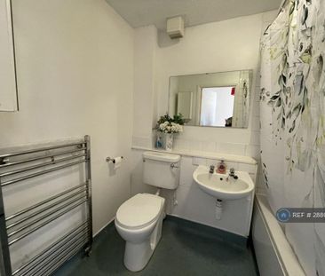 2 bedroom terraced house to rent - Photo 3