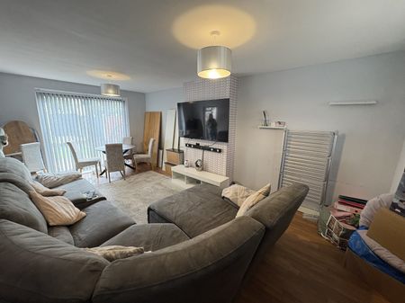 Clarewood Grove, Clifton, Nottingham - Photo 4
