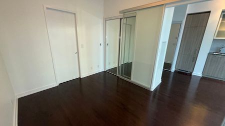 For Lease - 14 York Street Unit# 4012, Toronto, Ontario - Photo 3