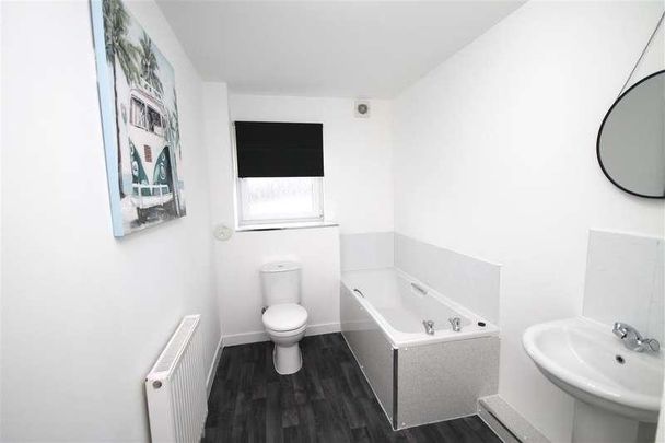 Wellington Street, Wishaw, Wishaw, ML2 - Photo 1