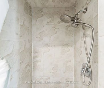 22 Hazelglen Court #Upper level - Photo 2