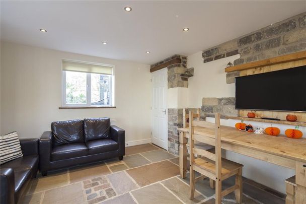 4 bedroom semi-detached house to rent - Photo 1