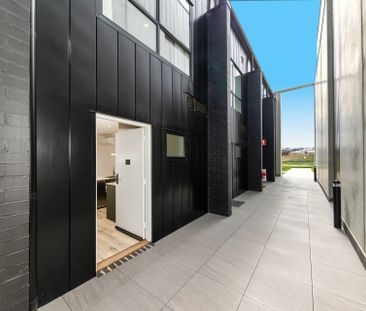 Whitlam Townhouse - Photo 5