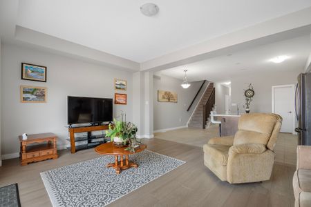 For Lease - 939 Robert Ferrie Drive, Kitchener, Ontario - Photo 4