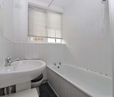 Flat, High Street, Ramsgate, CT11 - Photo 2