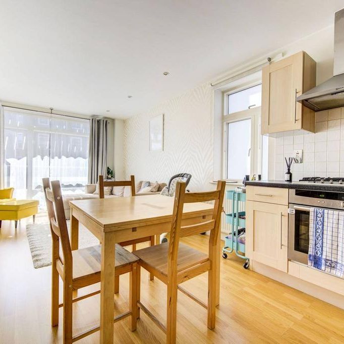 2 bedroom flat to rent - Photo 1