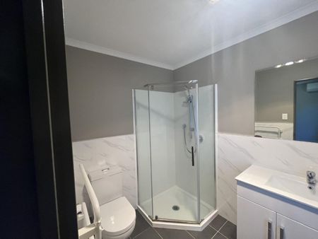 Four Bedroom Home in Whalers Gate - Photo 2