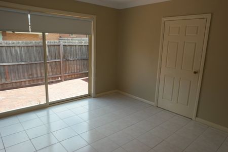 1/31 Mcnamara Avenue, Airport West VIC 3042 - Photo 4